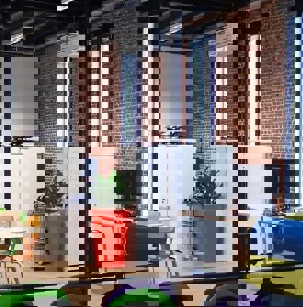 Godt indeklima på kontoret med decentral ventilation