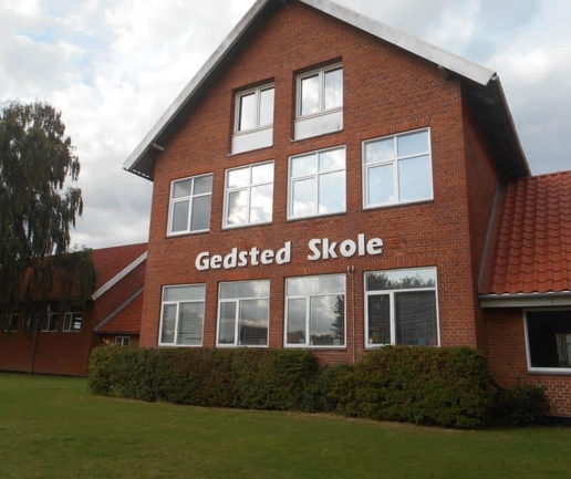 Gedsted Skole fik nemt monteret ny ventilation i de gamle bygninger og løst deres indeklimaproblemer